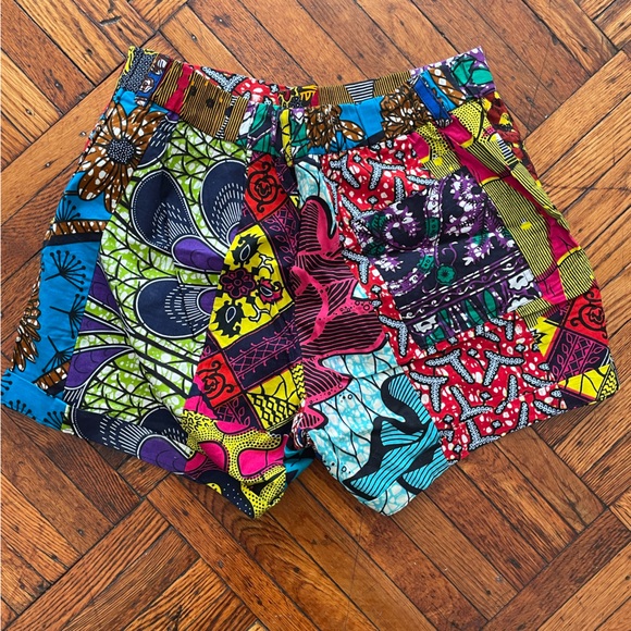 Ankara fabric shorts - Size L - Picture 2 of 3